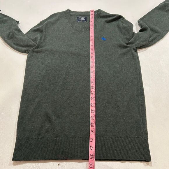 Abercrombie & Fitch Men’s Medium Gray V-Neck Sweater - Picture 5 of 5